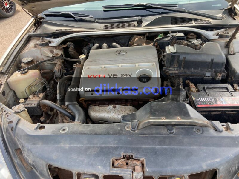 Neatly Used Lexus ES 300 Available For Sale