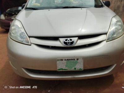 Toyota Sienna Car Available for Sale