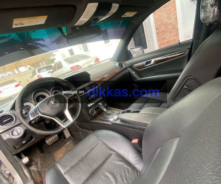 Mercedes-Benz C300 4MATIC 2012