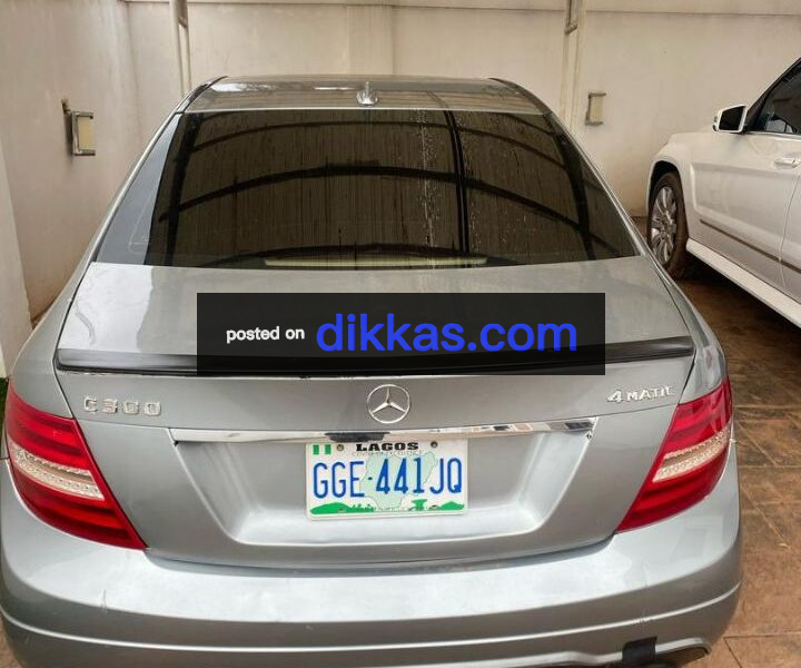 Mercedes-Benz C300 4MATIC 2012