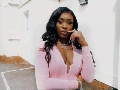 Baddie_xxv - A man with money to spend
