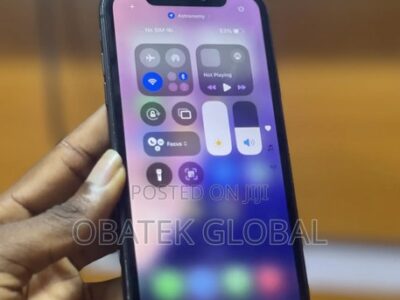 Apple iPhone 11 64 GB Black