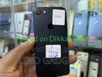 Apple iPhone 7 32 GB Black